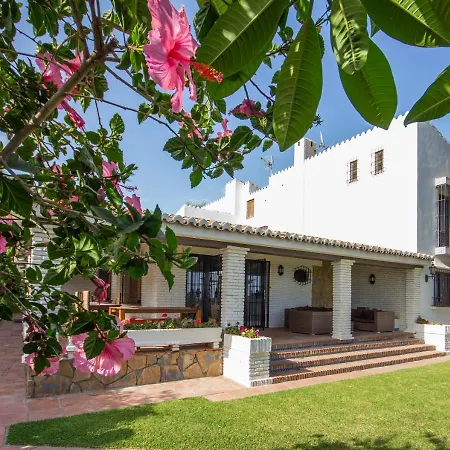 Ada Villa